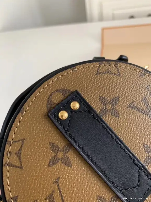 Official oldcobbler VUITTON MINI LOUIS BOITE CHAPEAU 0515